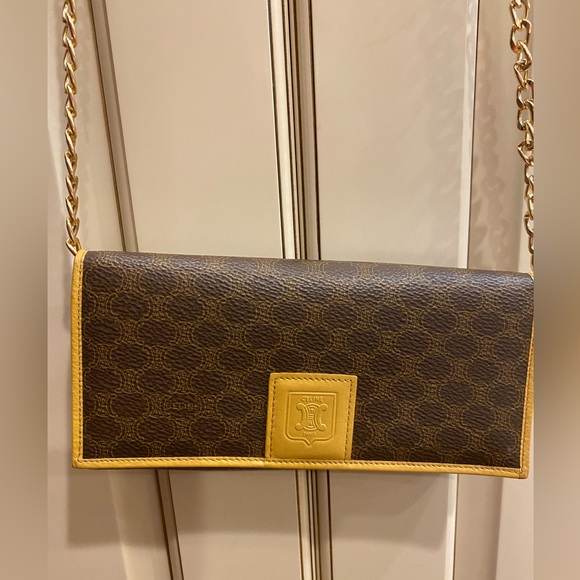 Celine Triumph Long Kisslock Wallet, authentic,EUC - Picture 1 of 10